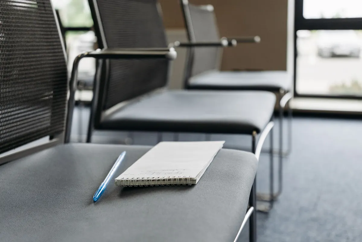 Mesh vs. Foam Office Chairs: Which Holds Up Through an 8-Hour Workday?